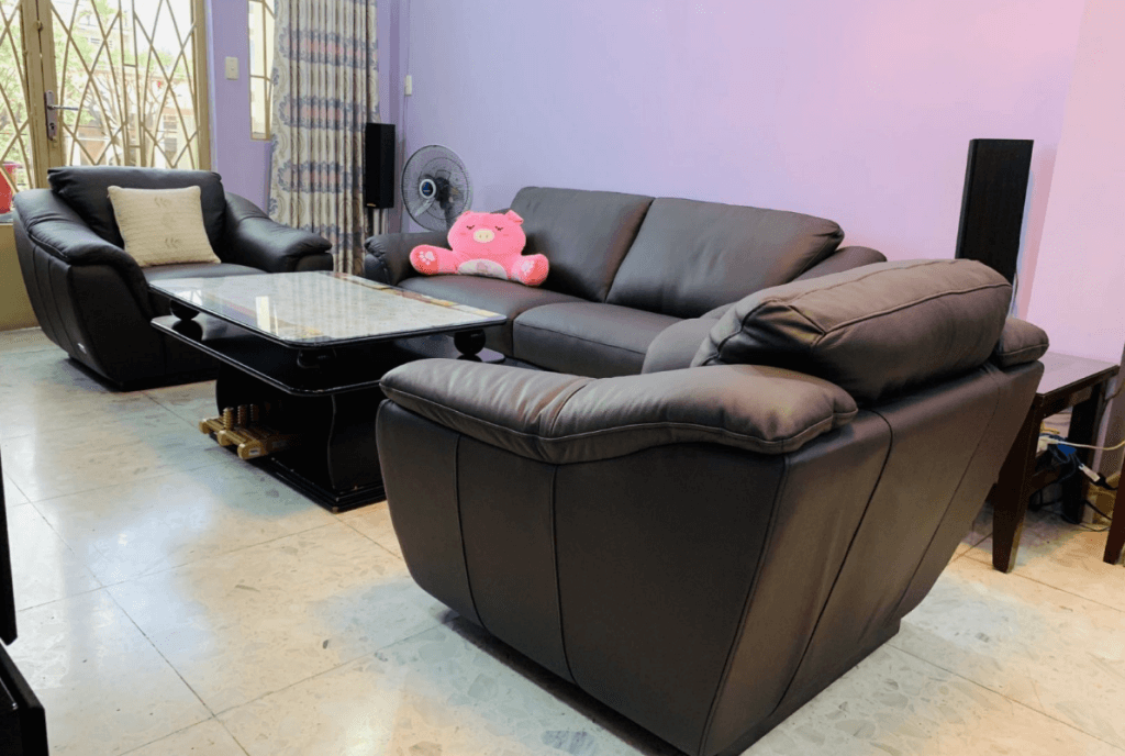 Sofa Iris bộ sofa 3 chỗ và 1 chỗ bàn giao tại nhà khách