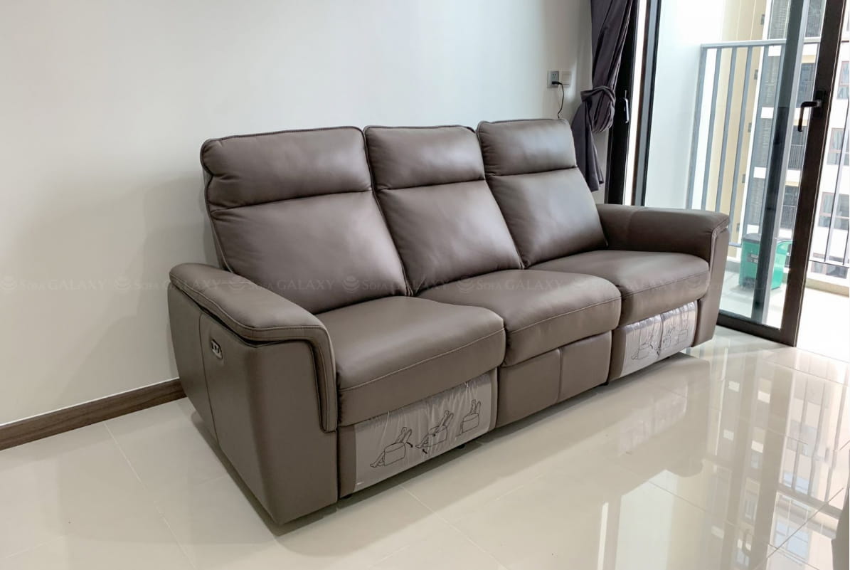 Sofa chỉnh điện Urbino màu xám 3 chỗ tại nhà khách