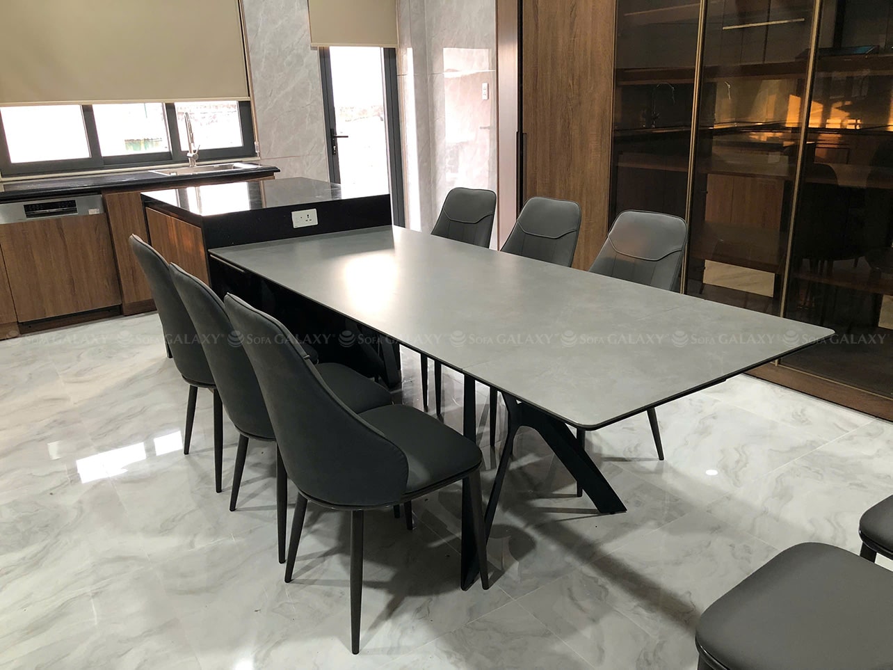 Bộ bàn ăn Ocean thông minh 1m8 mở rộng 2m6, tông màu xám, hình tại nhà khách