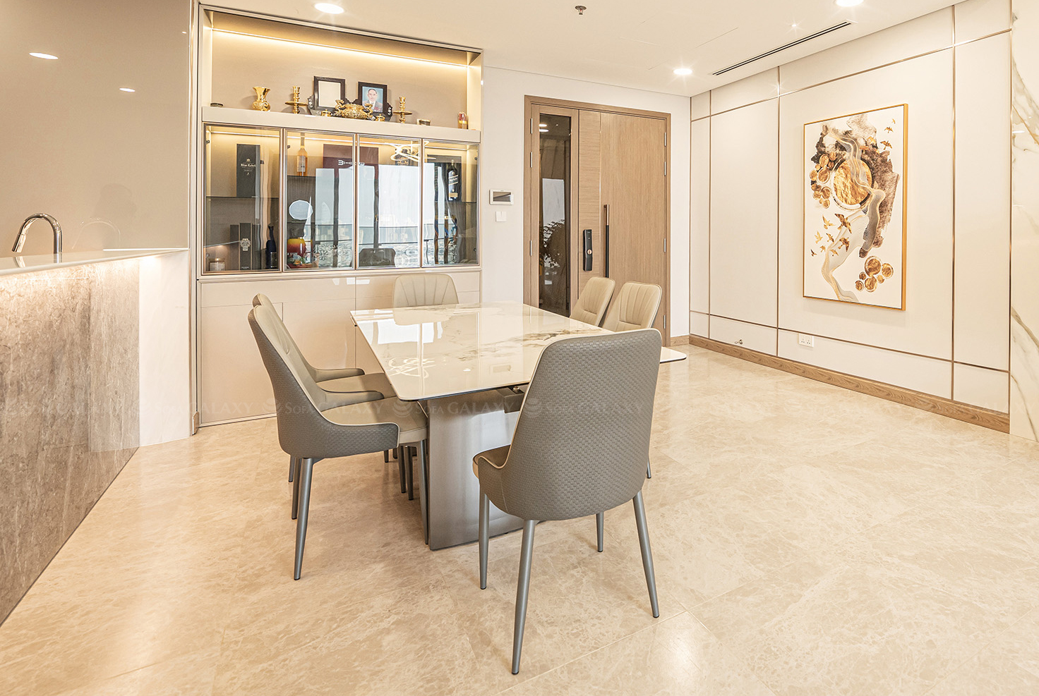 Bộ bàn ăn mở rộng Gate bàn giao tại nhà khách căn hộ The River