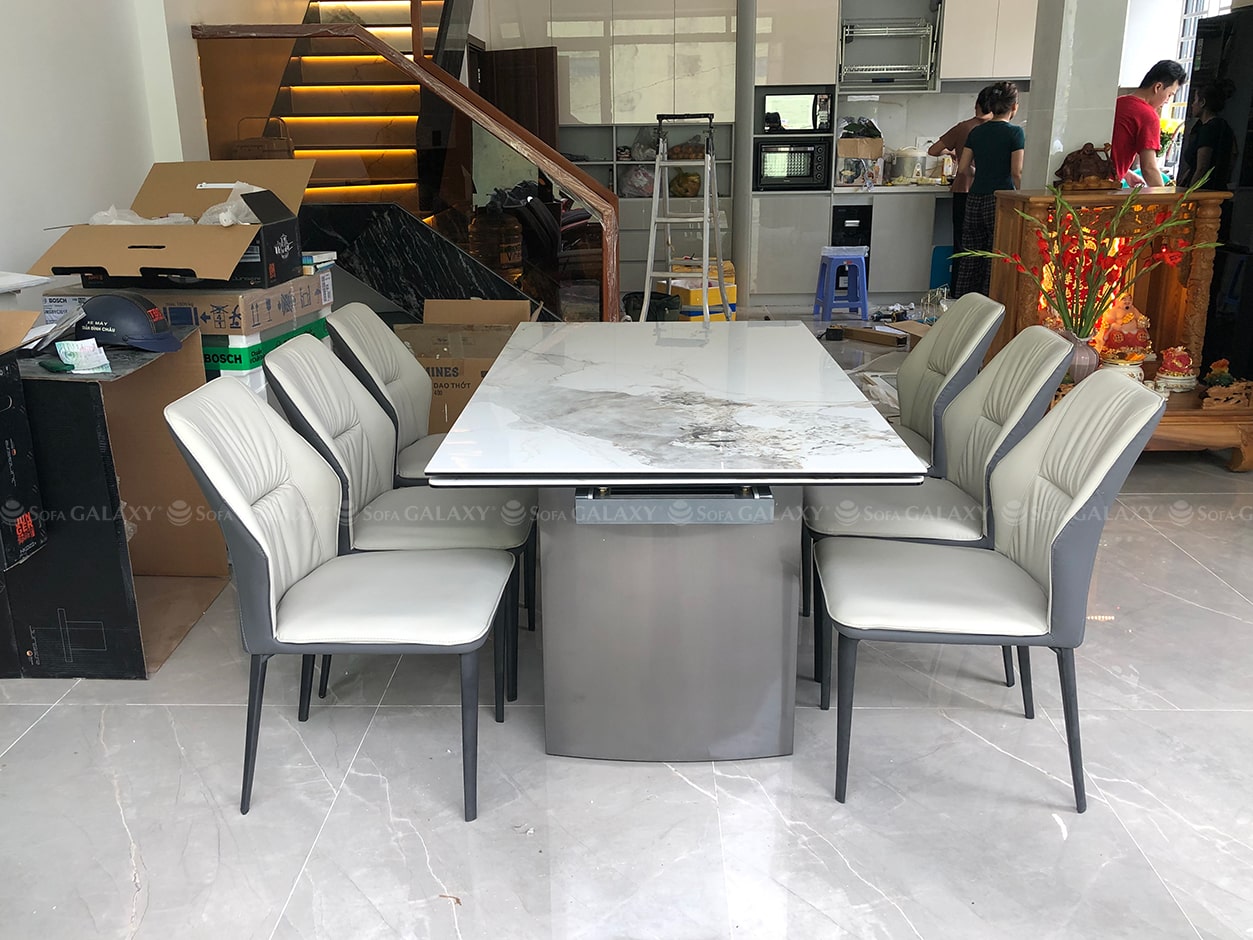 Bộ bàn ăn Gate thông minh 1m6 mở rộng 2m3, tông màu trắng xám, hình tại nhà khách
