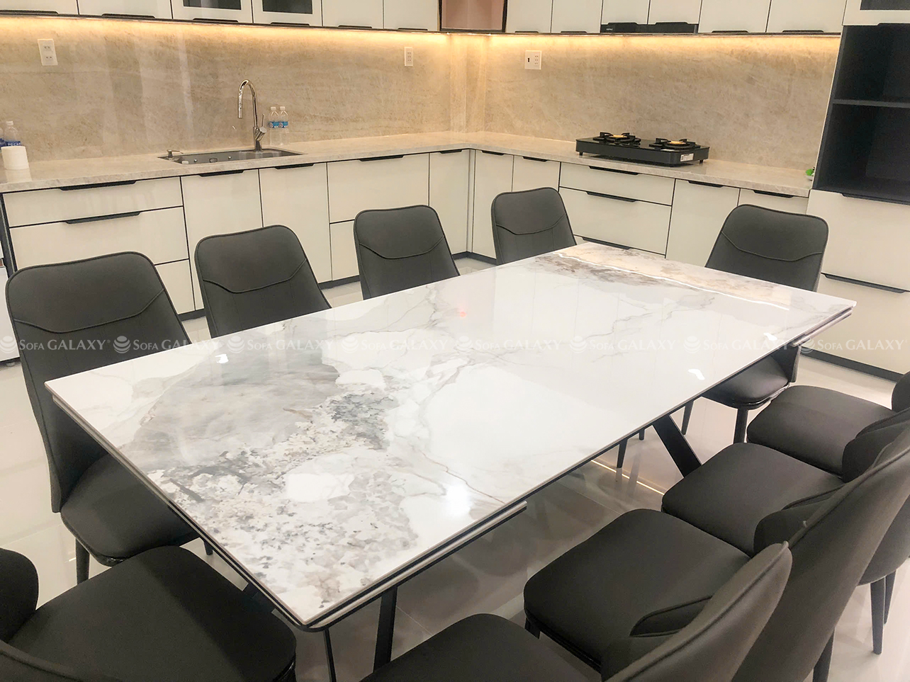 Bàn ăn Ocean 1m8 mở rộng 2m6 bàn giao thực tế tại nhà khách Long An