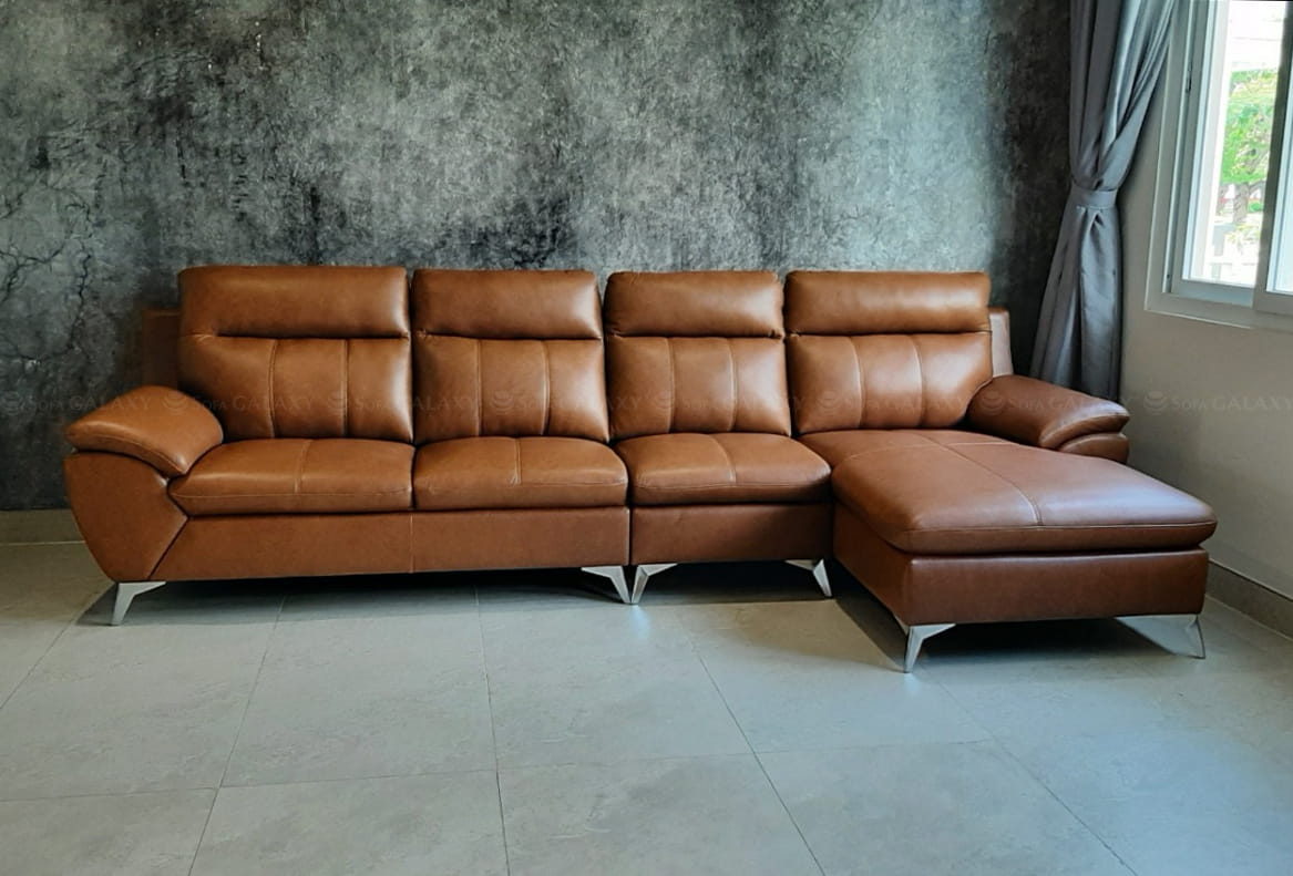 Sofa da bò Salorn nhập khẩu chính hãng Malaysia màu nâu sang trọng tại nhà khách
