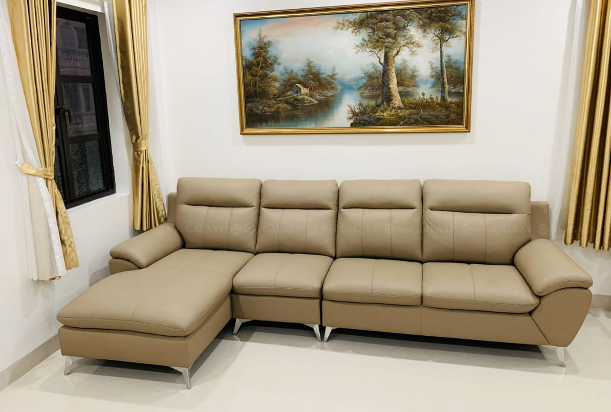Sofa Salorn màu be kích thước 3m2 tại nhà khách