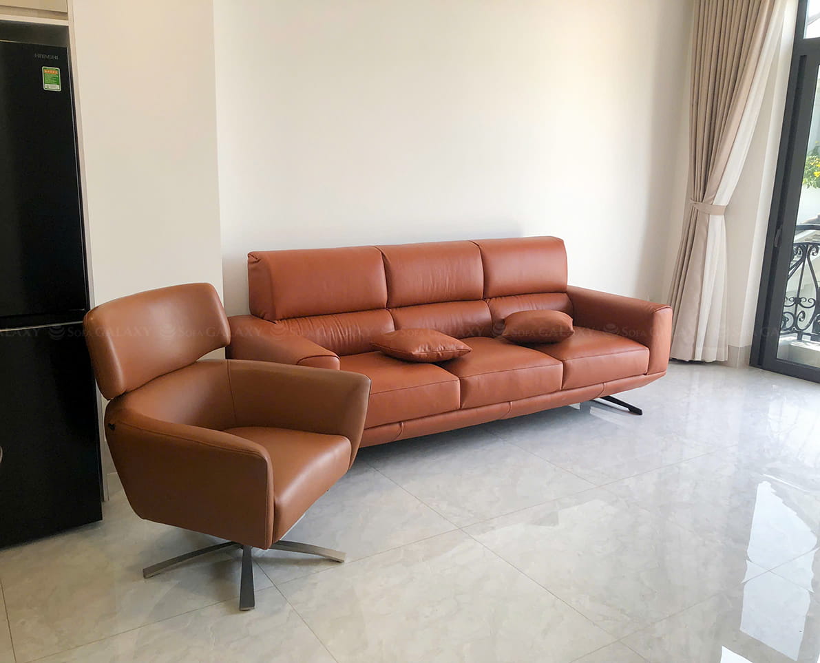 Sofa băng 3 chỗ da bò Genova nhập khẩu chính hãng Ý tại nhà khách Tân Bình