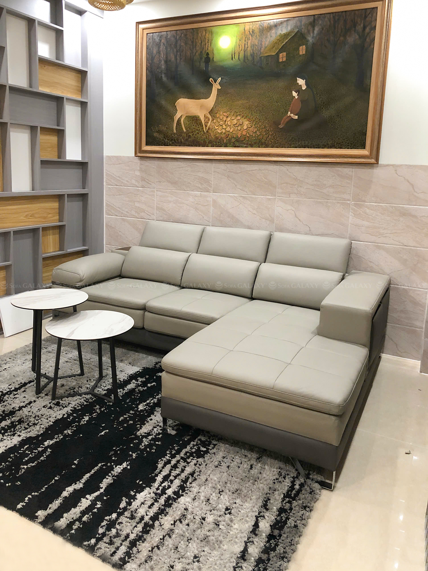 sofa giường Monteria màu xám nhạt kích thước nhỏ tại nhà khách