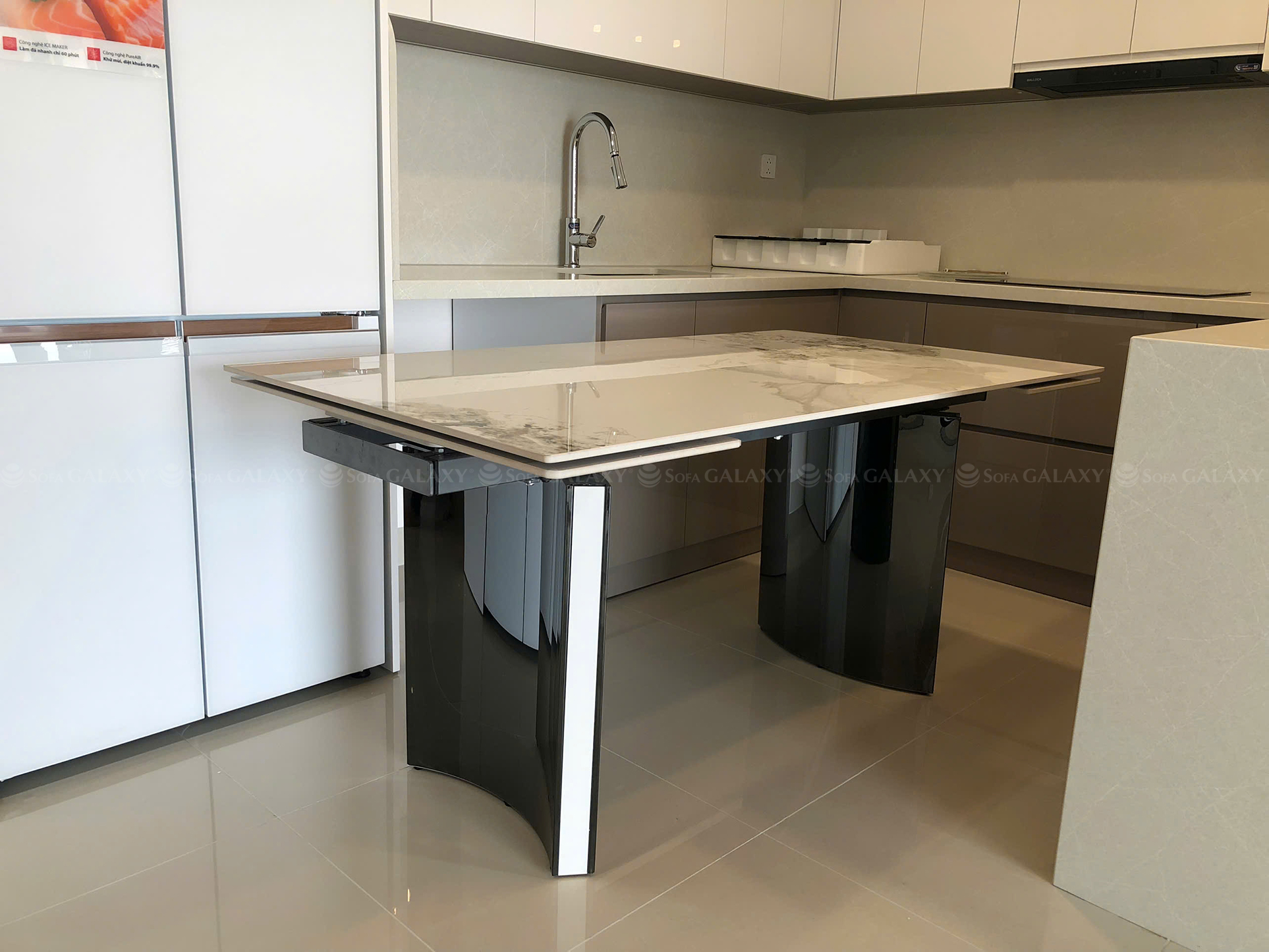 bàn ăn Riveni 1m6 mở rộng 2m3 tại nhà khách Vũng Tàu